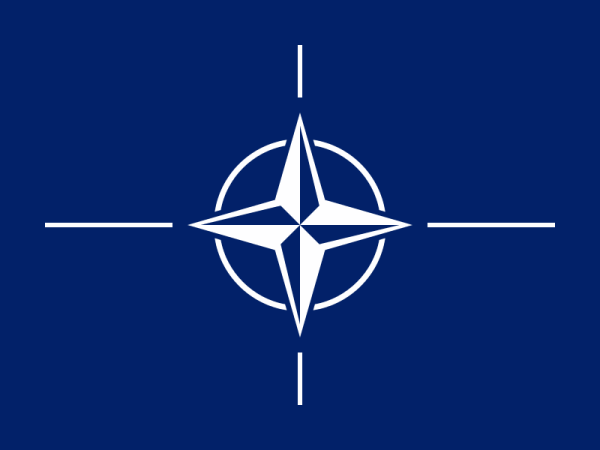 Flaga NATO (Organizacji Paktu Północno Atlantyckiego)